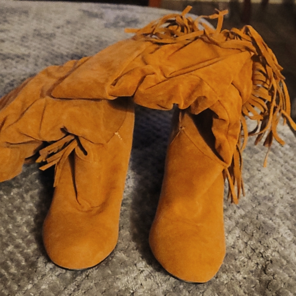 Slouch boots